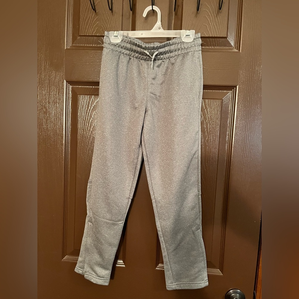 NWOT Osh Kosh joggers, gray size 8